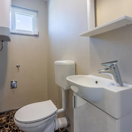 Apartment Happynest Novi Vinodolski