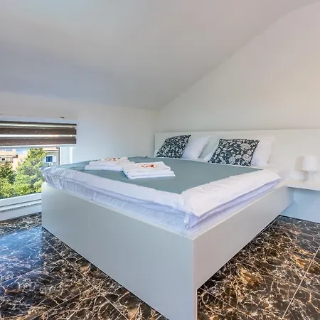 Happynest Apartment Novi Vinodolski